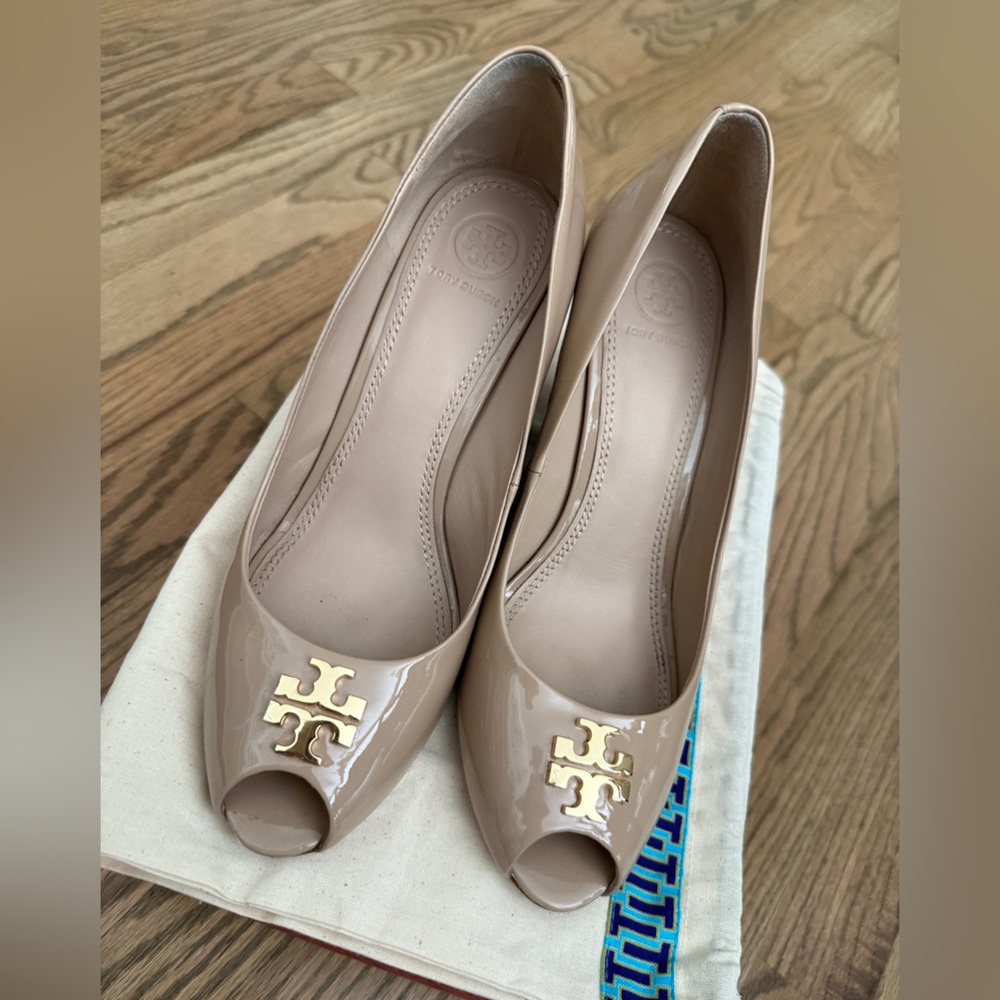 Tory Burnt Jade Peep Toe Wedge